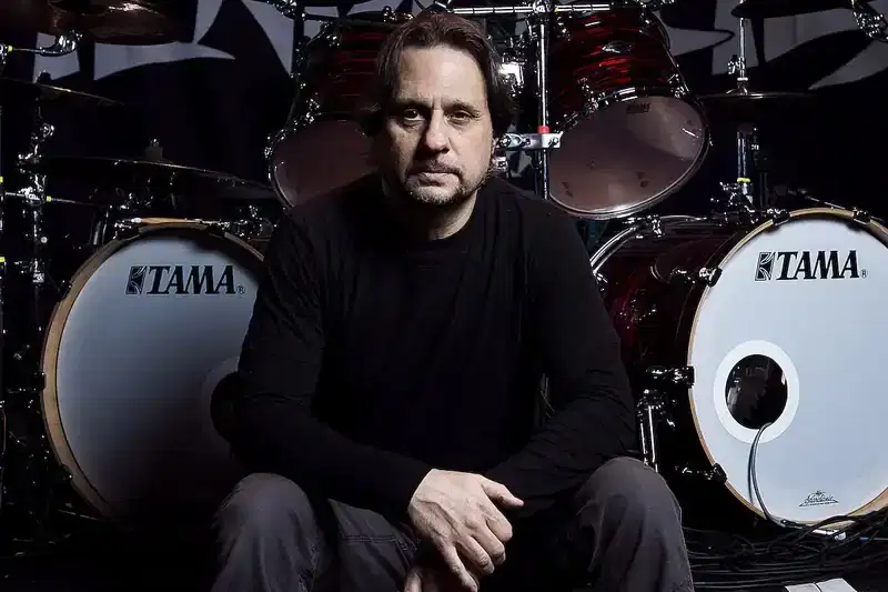 Read more about the article DAVE LOMBARDO
