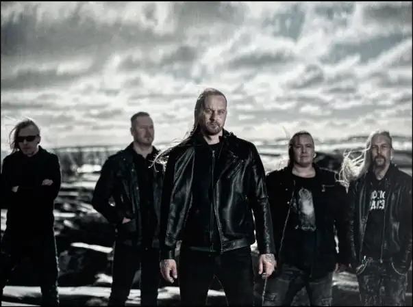 Read more about the article Οι MORS PRINCIPIUM EST ορθώνουν το επιβλητικό νέο single “Monuments”