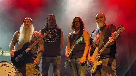 Read more about the article SUN DONT SHINE feat. TYPE O NEGATIVE and CROWBAR members released new single “What You Are”